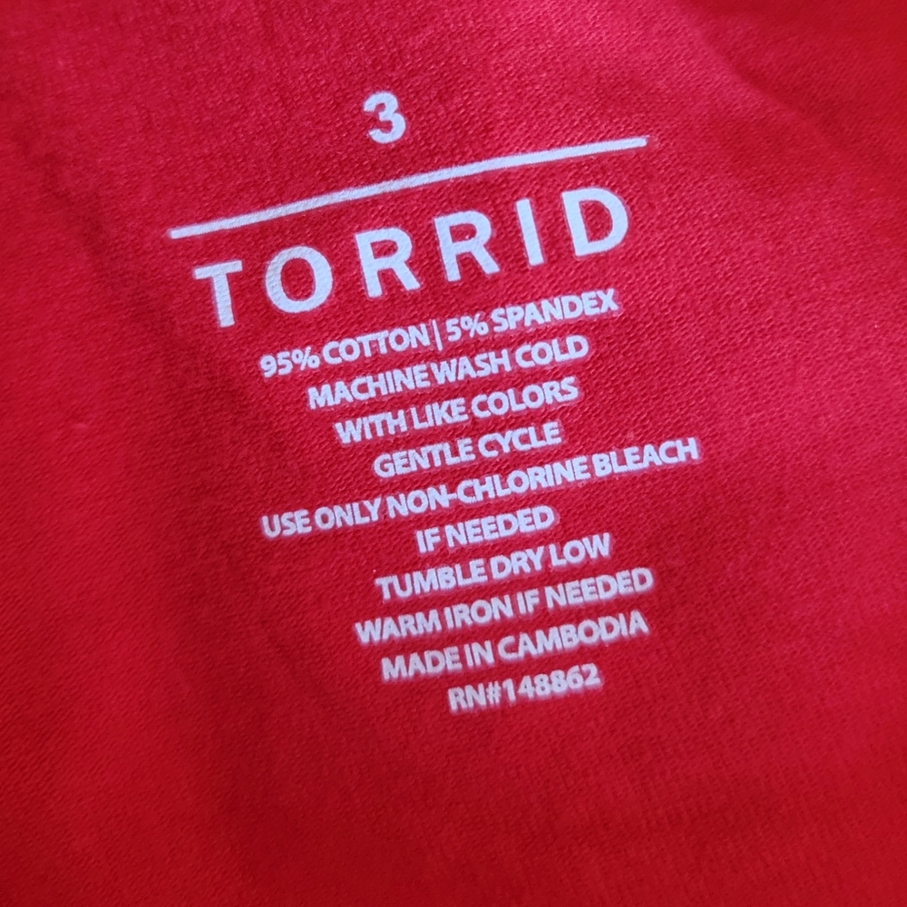 Torrid Women's Vibrant Red Cropped Pants Plus Size 3X NWT - Picture 4 of 8